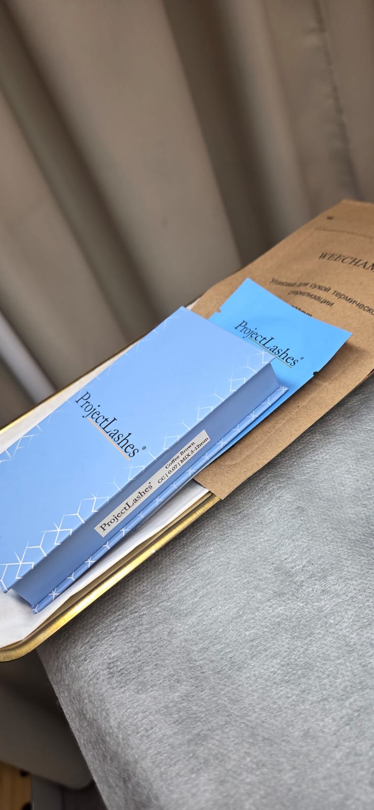 Claudia-ART_Brows_&_Lashes_Arbeitsplatz_2